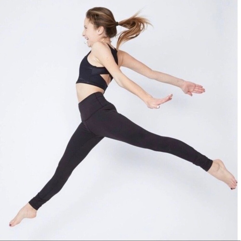 Yellowberry Hoop High Rise Black Leggings M NWOT